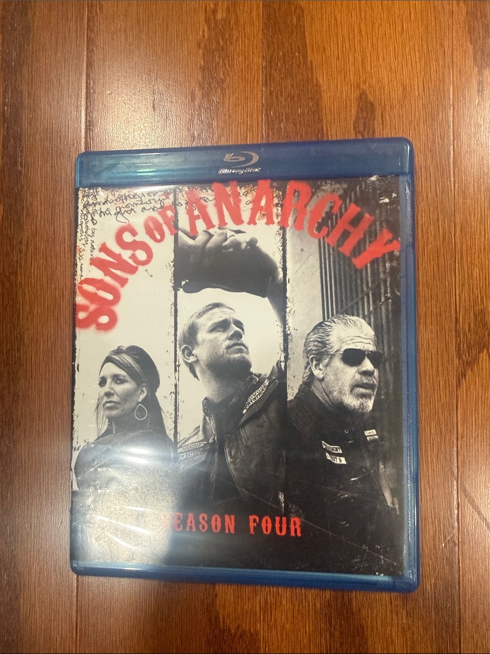 Sons of Anarchy Complete Season 4 Blu-ray 3-Disc Set Charlie Hunnam